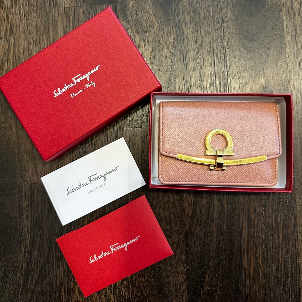 Salvatore Ferragamo Gancini Wallet Small Antique Rose
